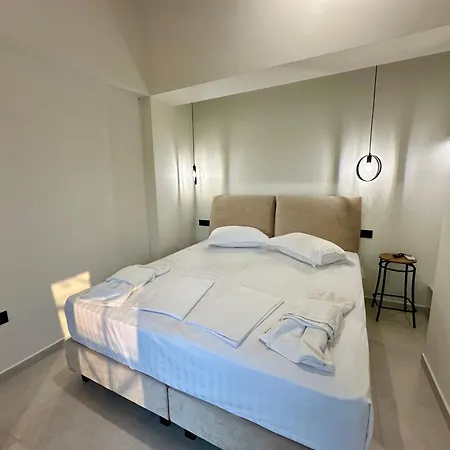 Nuovo Maistros Villa *
