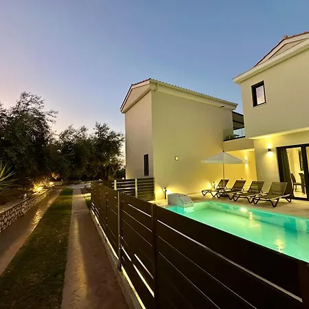 Nuovo Maistros Villa *